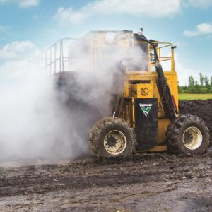 CT718 rivoltatore compost Vermeer - in azione